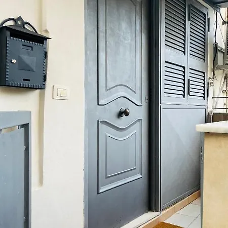 Falcone House Διαμέρισμα *